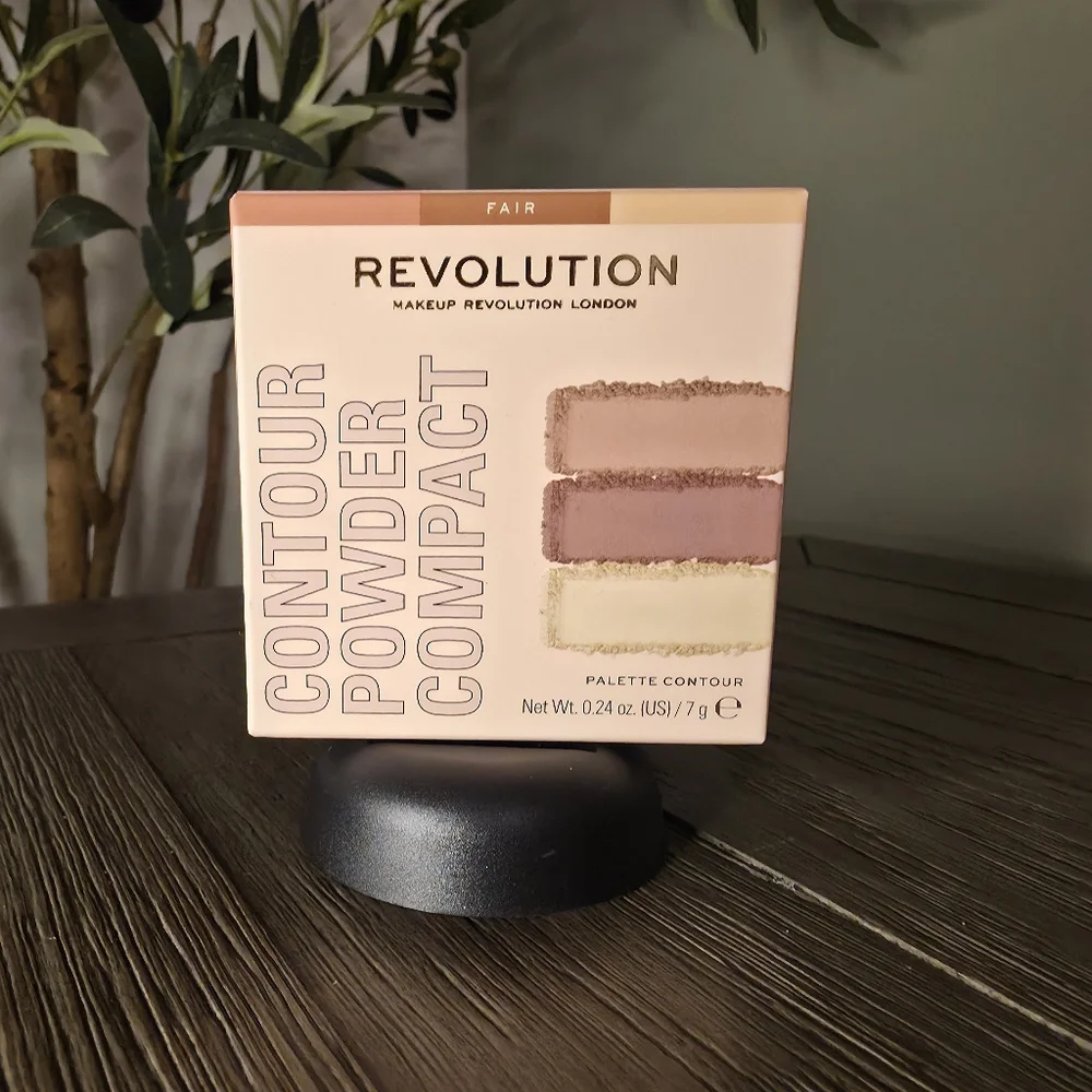 Revolution Fair Contour Palette with Trio Shades